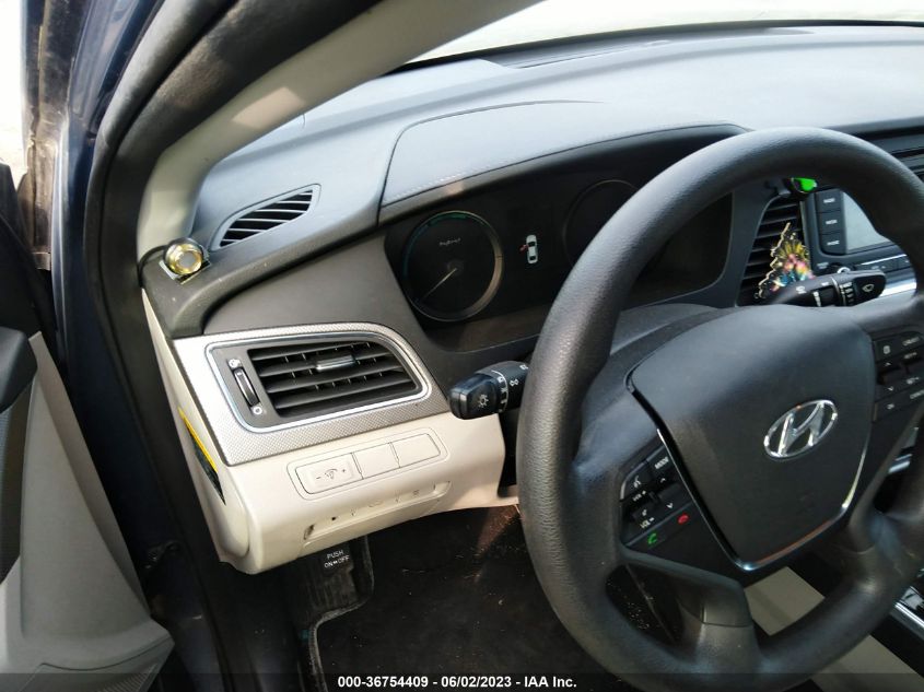 2016 HYUNDAI SONATA HYBRID SE - KMHE24L18GA036093