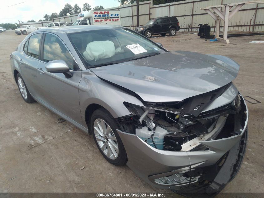 2022 TOYOTA CAMRY LE - 4T1C11AK0NU693289