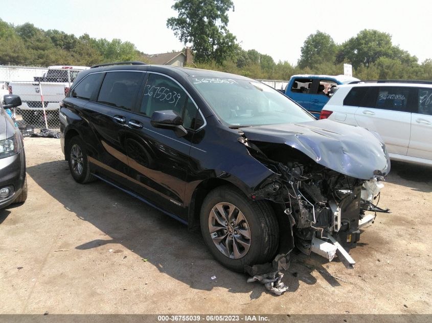 2021 TOYOTA SIENNA XLE - 5TDYRKEC1MS025791