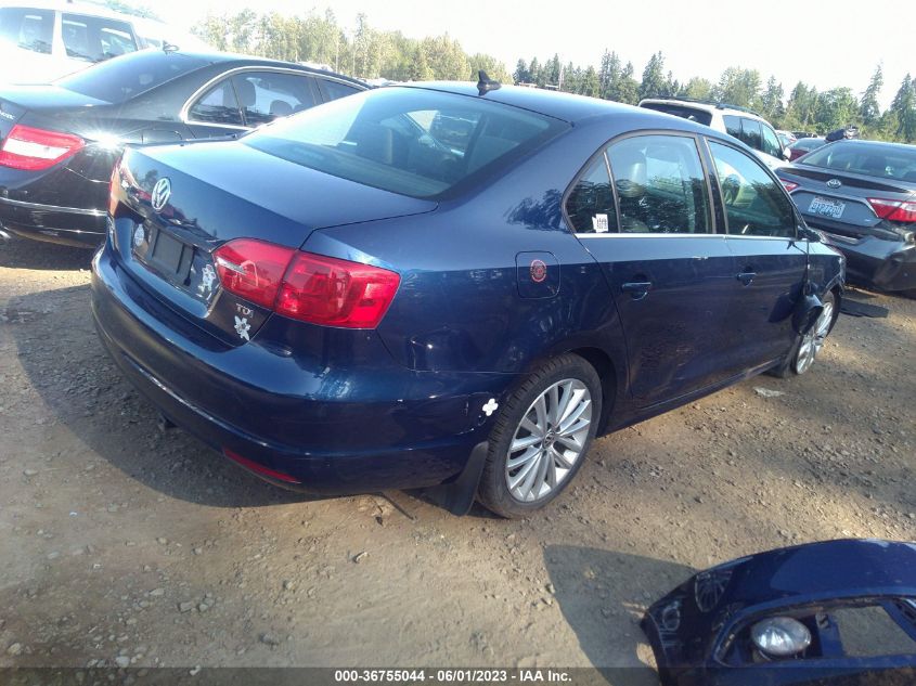 2014 VOLKSWAGEN JETTA SEDAN TDI W/PREMIUM/NAV - 3VWLL7AJ4EM404179