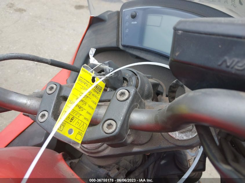 2011 KAWASAKI EX650 C - JKAEXEC12BDA69168
