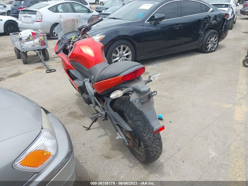 2011 KAWASAKI EX650 C - JKAEXEC12BDA69168