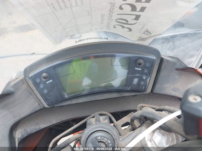 2011 KAWASAKI EX650 C - JKAEXEC12BDA69168