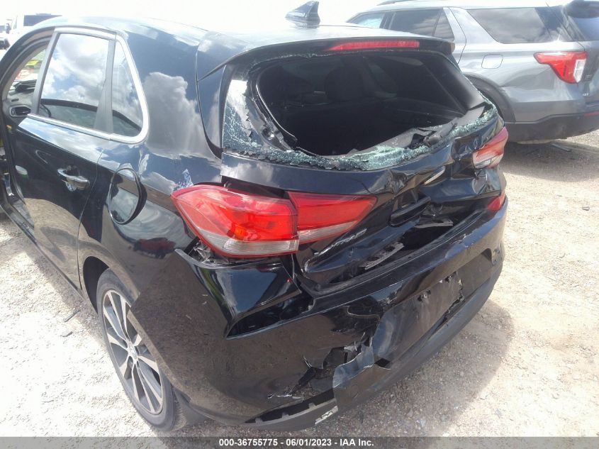 2018 HYUNDAI ELANTRA GT - KMHH35LE8JU062850
