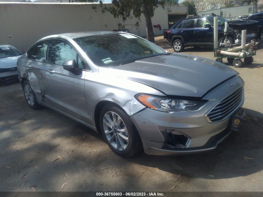 3FA6P0LU4LR266118 Ford Fusion SE