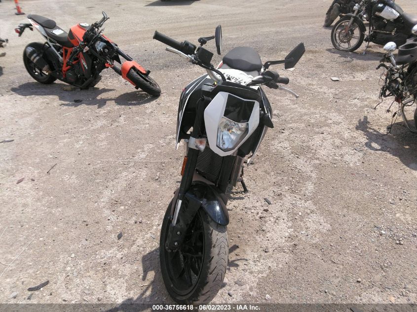 2018 KTM 690 DUKE VBKLDV400JM714552