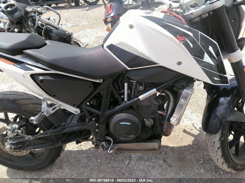 2018 KTM 690 DUKE VBKLDV400JM714552
