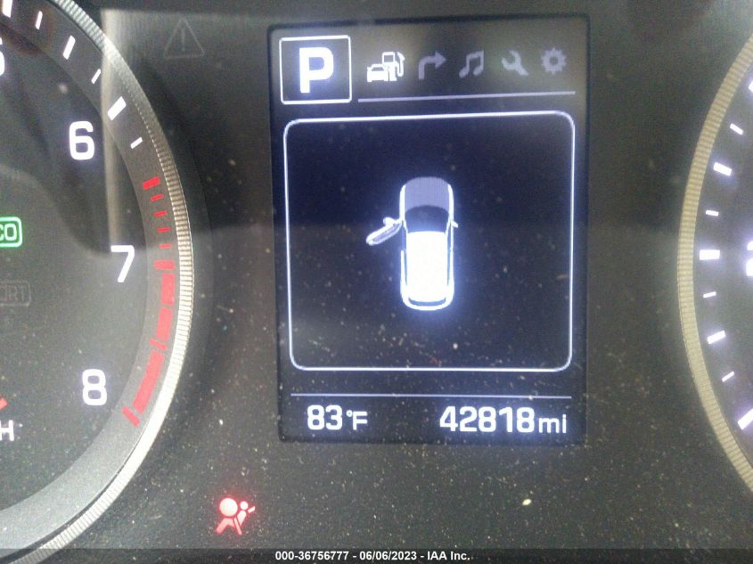 2017 HYUNDAI TUCSON LIMITED/SPORT AND ECO/SE - KM8J3CA42HU531361