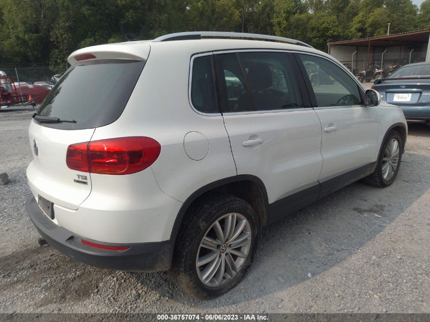 2016 VOLKSWAGEN TIGUAN SE - WVGBV7AXXGW579547