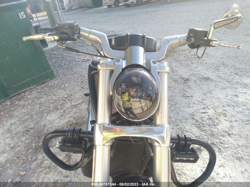 2009 HARLEY-DAVIDSON VRSCF - 1HD1HPH169K806878