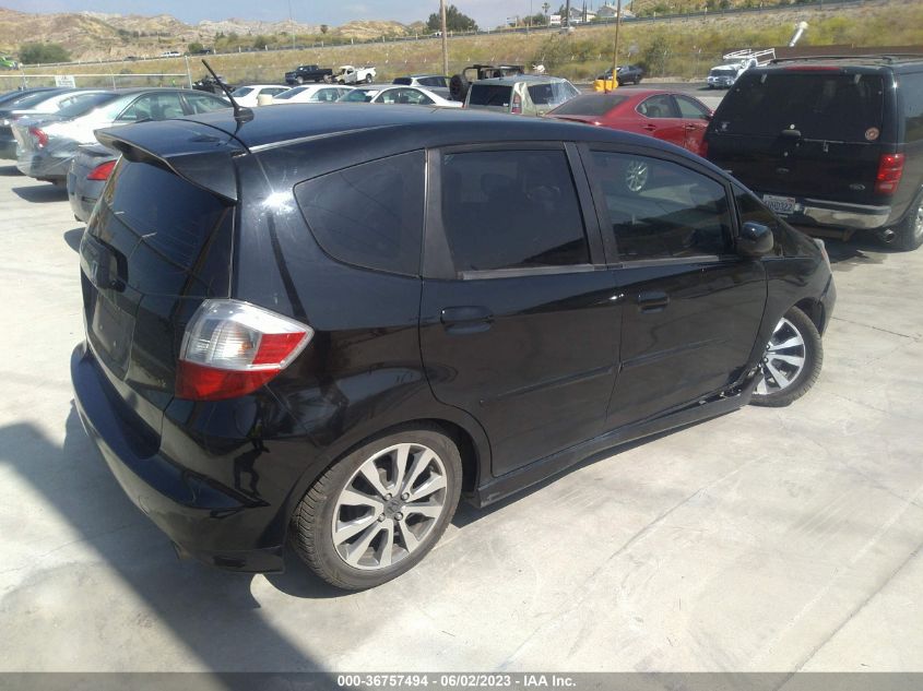 2013 HONDA FIT SPORT - JHMGE8H57DC072833