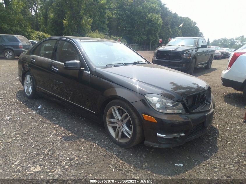 2014 MERCEDES-BENZ C-CLASS C 300 - WDDGF8AB8EA928108