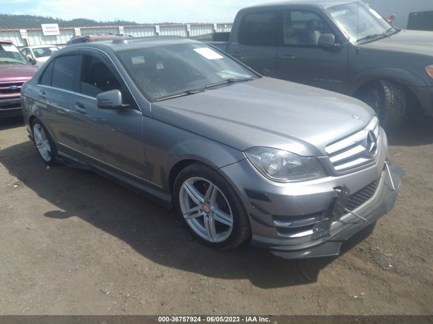 2013 MERCEDES-BENZ C-CLASS C 300 SPORT - WDDGF8AB6DA795816
