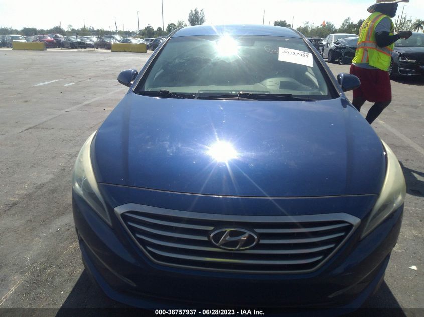 2015 HYUNDAI SONATA 2.4L SE - 5NPE24AF1FH199176