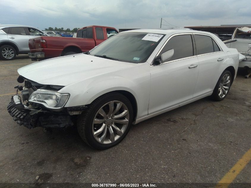 2015 CHRYSLER 300 300C PLATINUM - 2C3CCAPT4FH739536