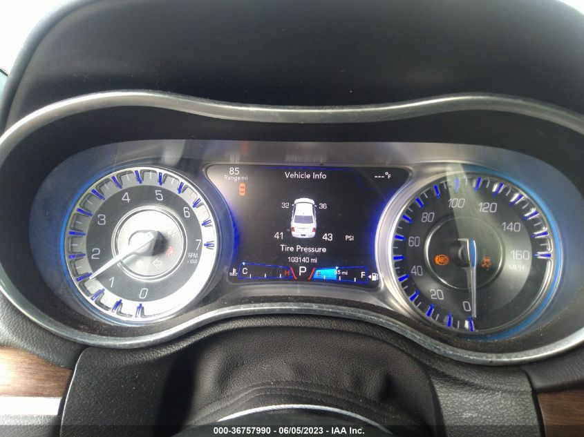 2015 CHRYSLER 300 300C PLATINUM - 2C3CCAPT4FH739536