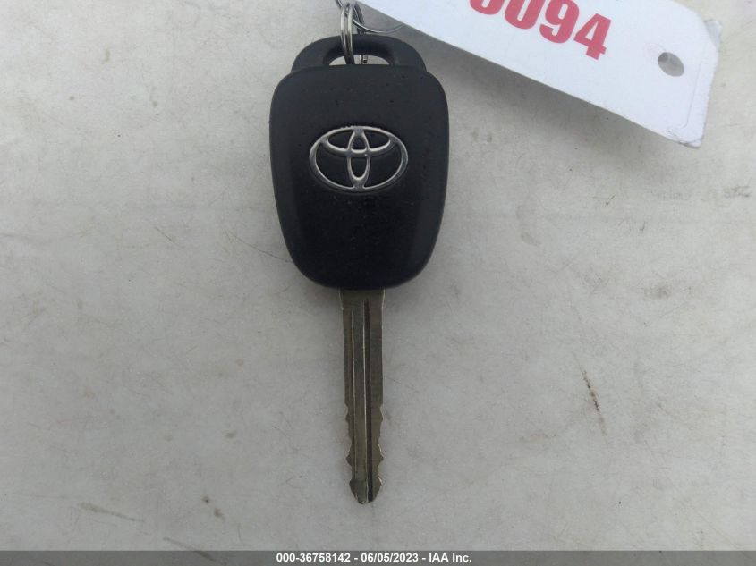 2015 TOYOTA RAV4 XLE - 2T3WFREVXFW152714