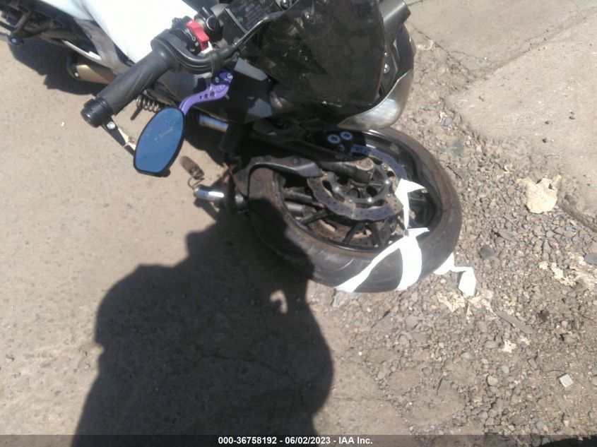 2015 YAMAHA FZ07 C JYARM06Y5FA001121