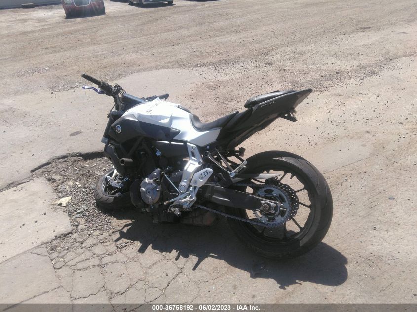 2015 YAMAHA FZ07 C JYARM06Y5FA001121