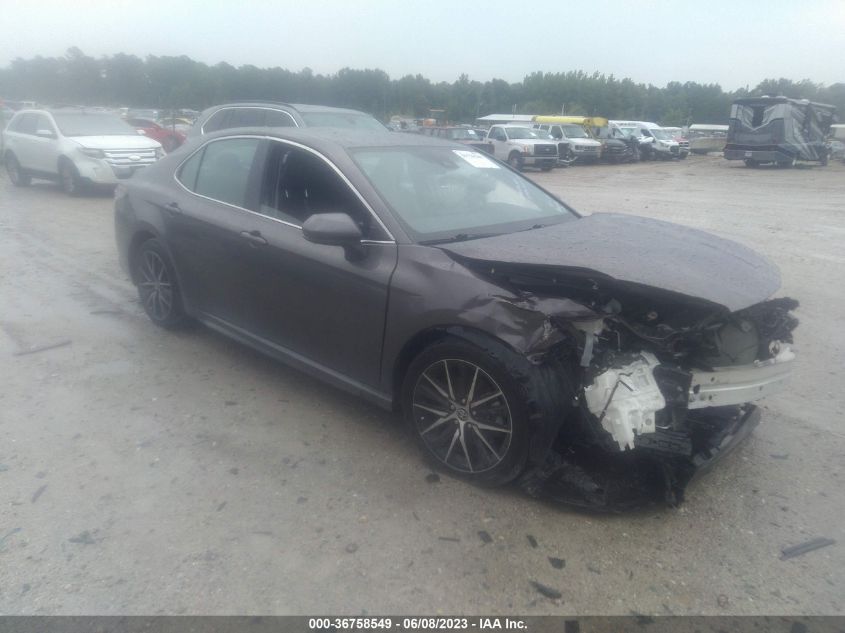 2021 TOYOTA CAMRY SE - 4T1G11AK0MU585738