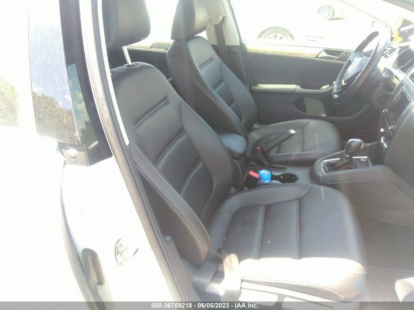 2018 VOLKSWAGEN JETTA 1.4T - 3VWDB7AJ0JM261345