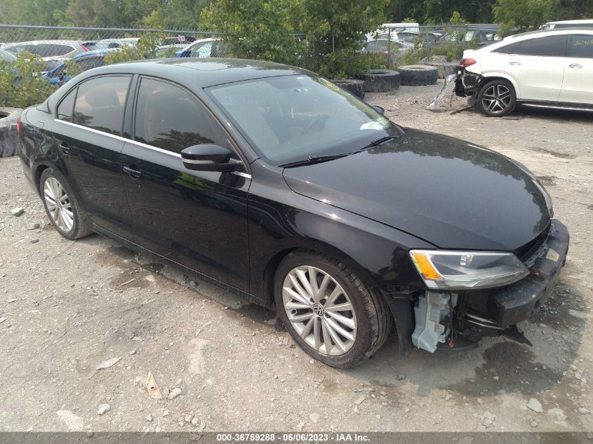 2013 VOLKSWAGEN JETTA SEDAN TDI W/PREMIUM/NAV - 3VWLL7AJ8DM367443