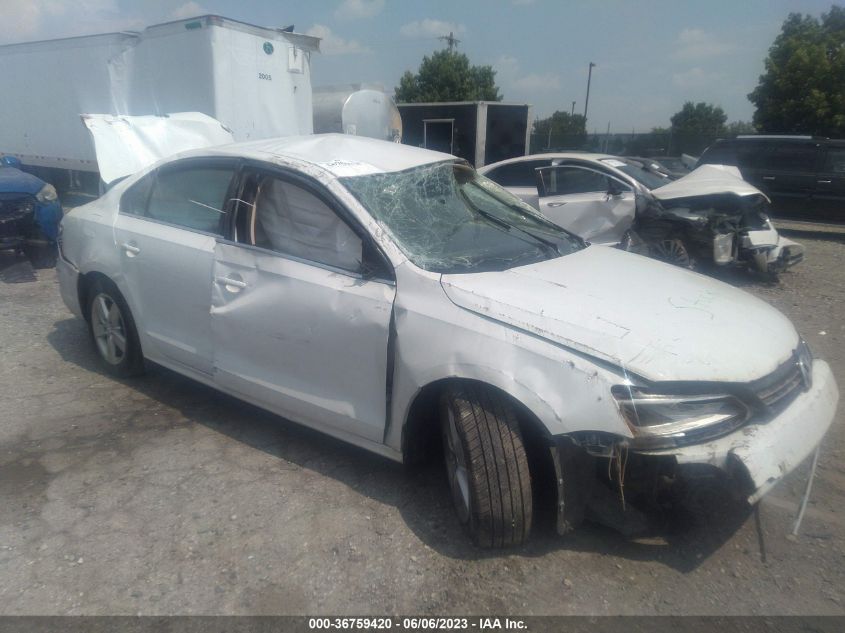 2014 VOLKSWAGEN JETTA SEDAN TDI - 3VWLL7AJ5EM266880