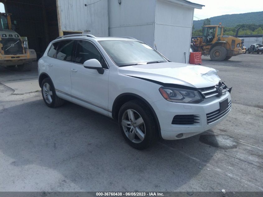2014 VOLKSWAGEN TOUAREG V6 TDI - WVGEP9BP3ED003826