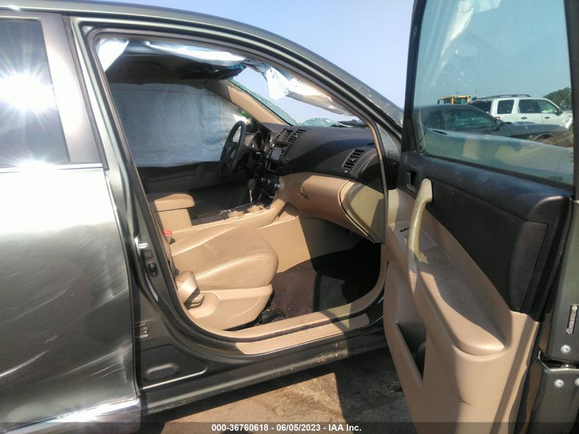 2013 TOYOTA HIGHLANDER - 5TDZA3EH8DS043556