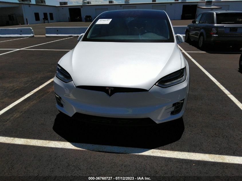 2018 TESLA MODEL X 75D/100D/P100D - 5YJXCBE26JF121386
