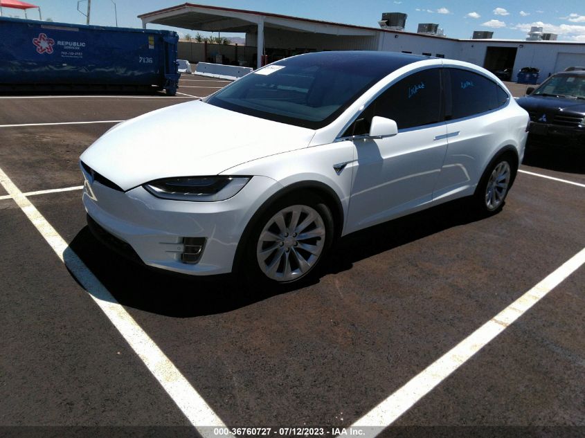 2018 TESLA MODEL X 75D/100D/P100D - 5YJXCBE26JF121386