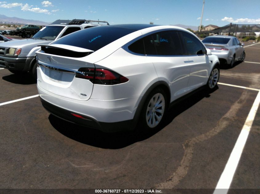 2018 TESLA MODEL X 75D/100D/P100D - 5YJXCBE26JF121386
