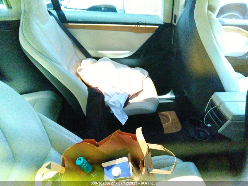 2018 TESLA MODEL X 75D/100D/P100D - 5YJXCBE26JF121386