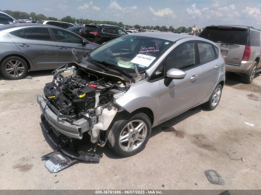 VIN 3FADP4EJ7KM130983 2019 FORD FIESTA SE