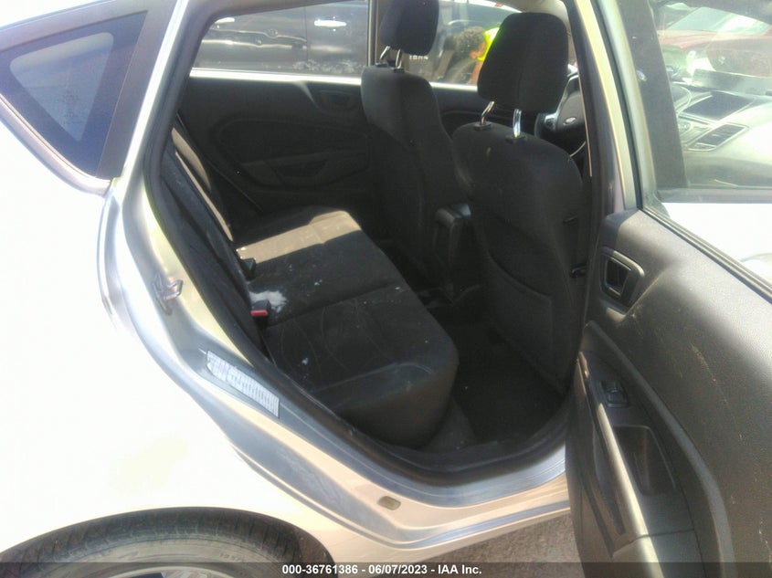 VIN 3FADP4EJ7KM130983 2019 FORD FIESTA SE