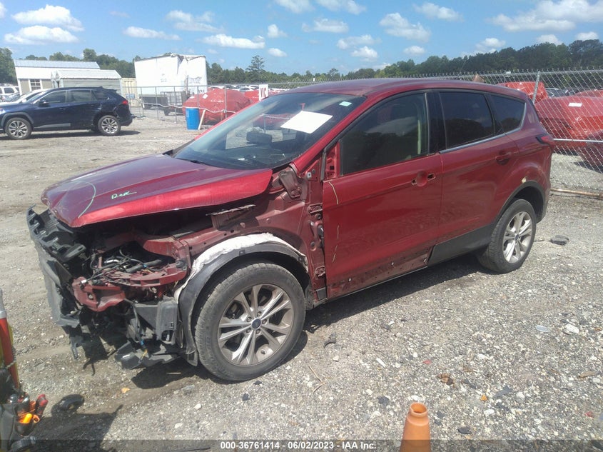VIN 1FMCU0GDXKUC44790 2019 FORD ESCAPE SE