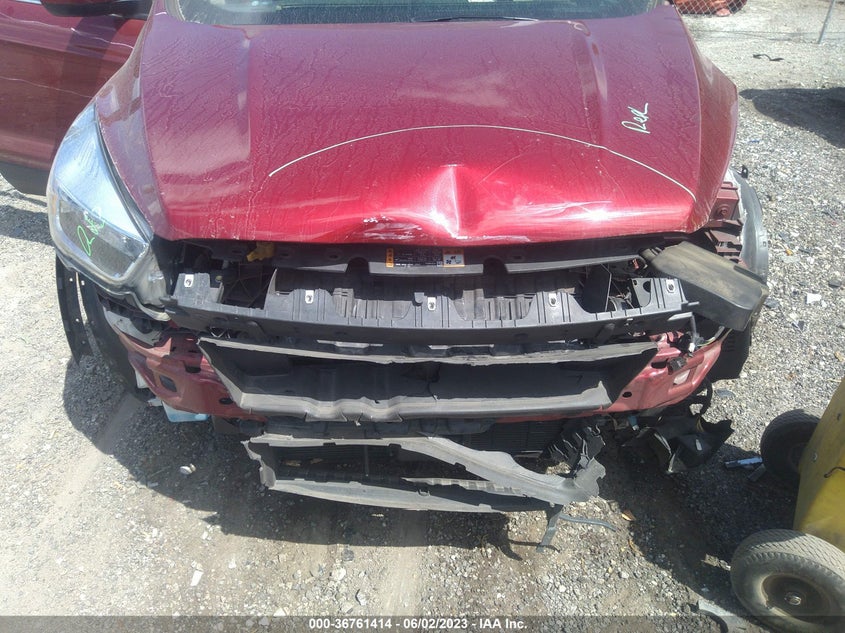 VIN 1FMCU0GDXKUC44790 2019 FORD ESCAPE SE