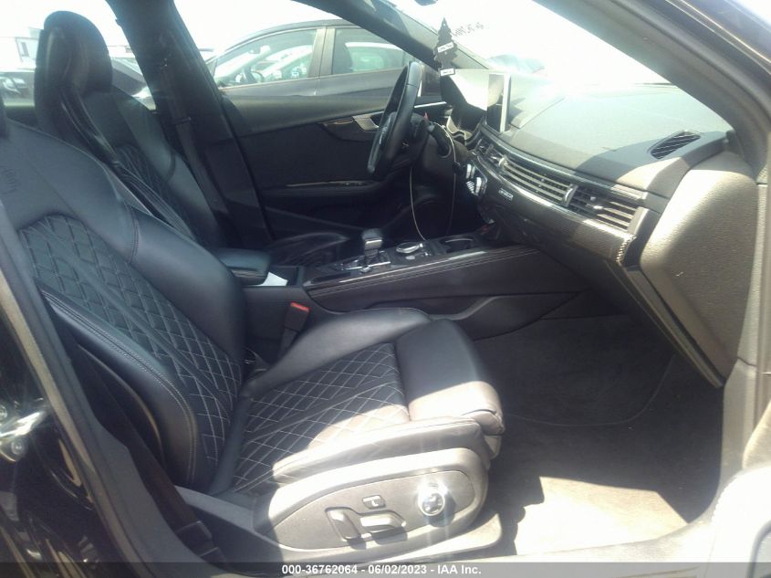 2019 AUDI S4 PRESTIGE - WAUC4AF47KA002176