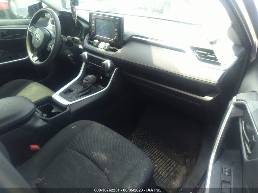 VIN 2T3F1RFV1MW178418 2021 TOYOTA RAV4 LE