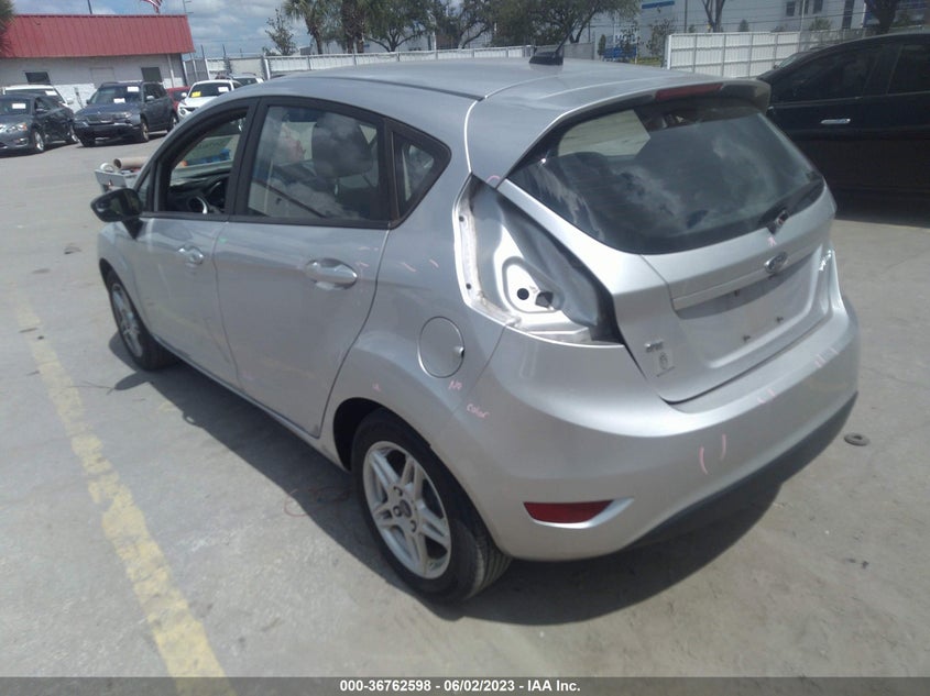 VIN 3FADP4EJ0JM101405 2018 FORD FIESTA SE
