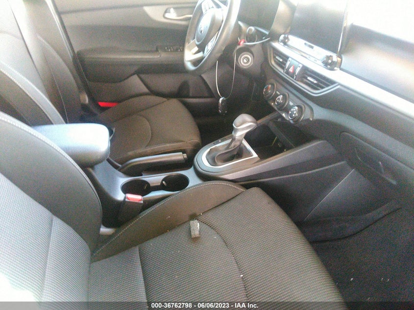 VIN 3KPF24AD6LE233826 2020 KIA FORTE FE/LXS