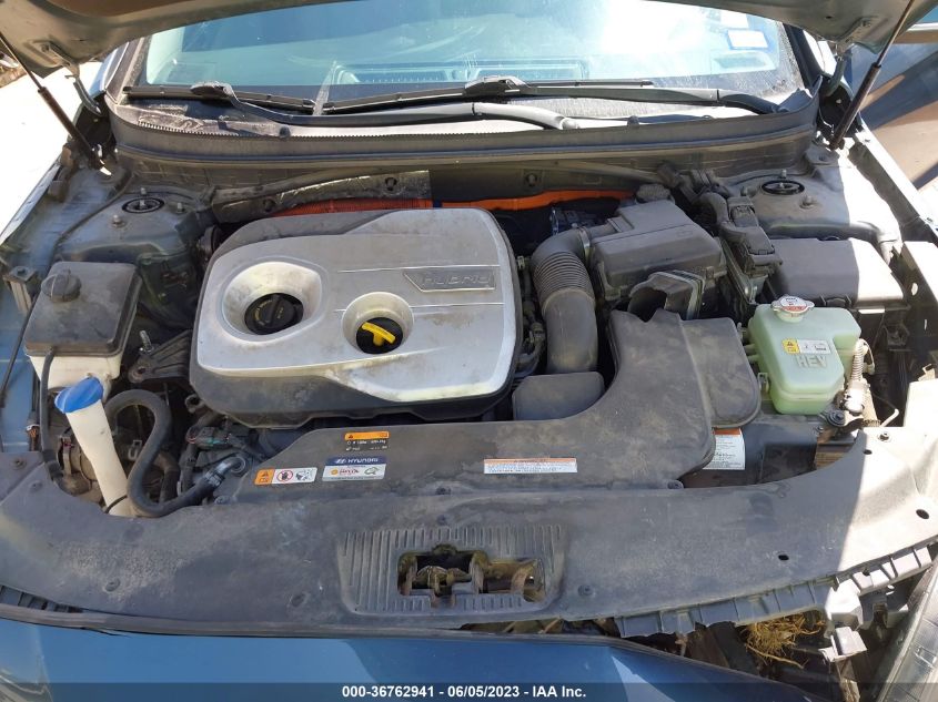 2016 HYUNDAI SONATA HYBRID SE - KMHE24L19GA012112