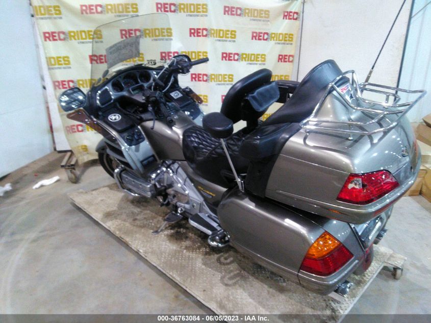 2004 HONDA GL1800 1HFSC470X4A302415