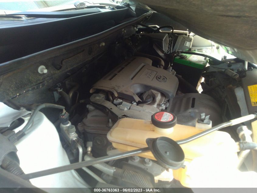 2014 TOYOTA RAV4 LE - JTMBFREV2EJ004116