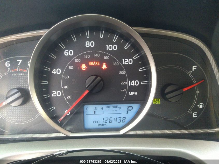 2014 TOYOTA RAV4 LE - JTMBFREV2EJ004116