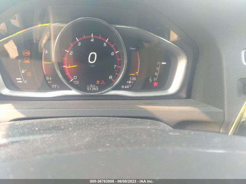 2017 VOLVO S60 DYNAMIC - YV140MTL4H2432468