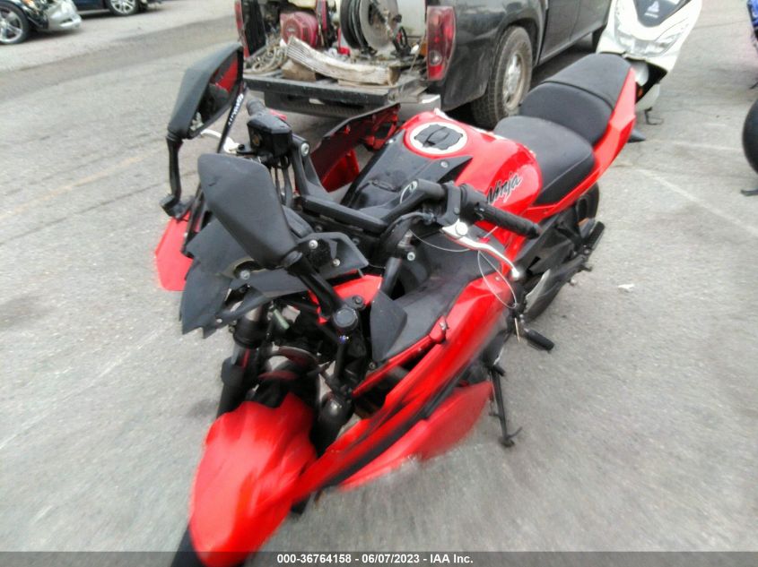 2017 KAWASAKI EX650 F - JKAEXEK15HDA04096