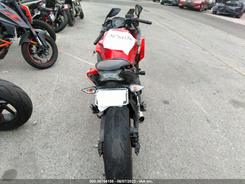 2017 KAWASAKI EX650 F - JKAEXEK15HDA04096