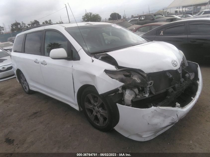 2013 TOYOTA SIENNA SE - 5TDXK3DC0DS382189