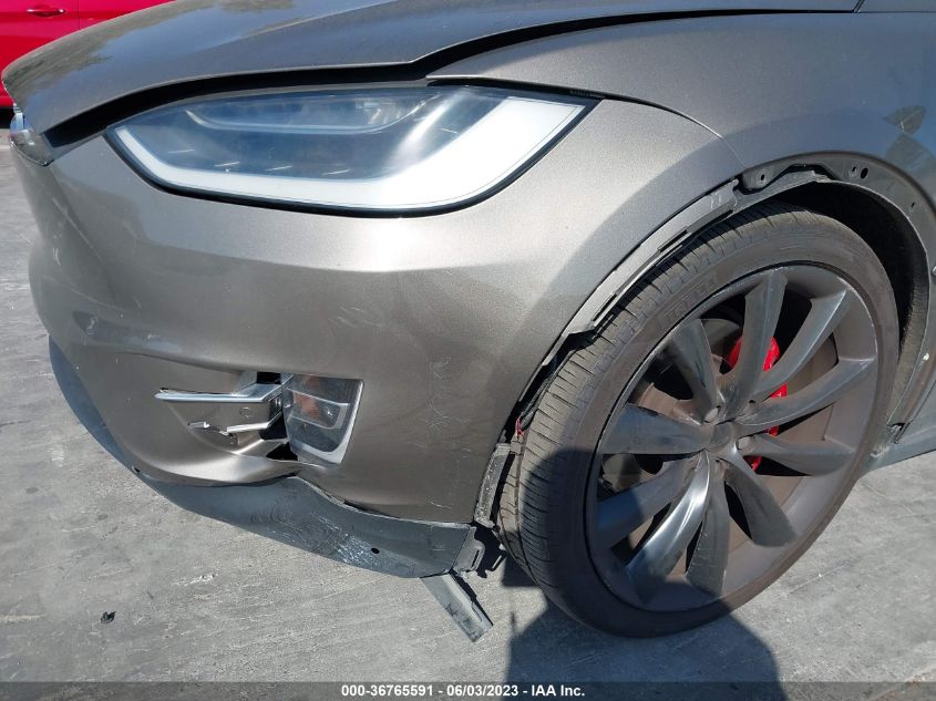 2016 TESLA MODEL X P90D/75D/P100D - 5YJXCBE40GF005420